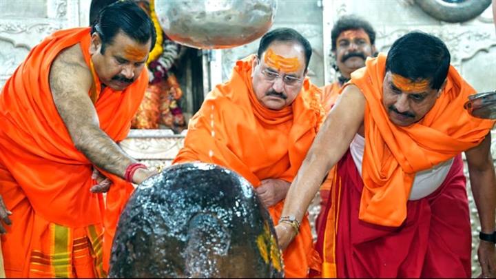 Union Health Minister Shri Nadda and Dr. Yadav Perform Abhishek of Lord Mahakal